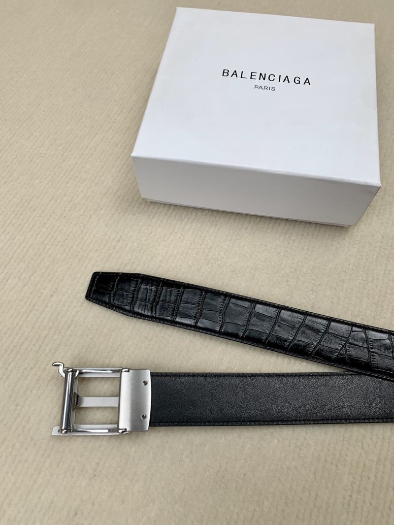 BALENCIAGA